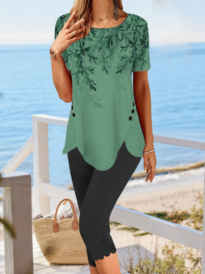 Women's Crew Neck Floral Tulip Hem Resort Tunic T-Shirt