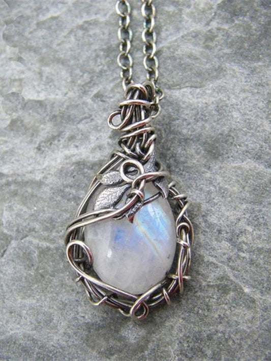 Collier lune vintage enroulé