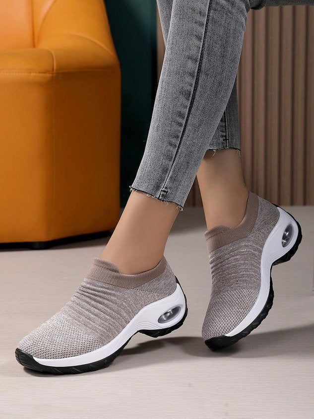 Sports Color Block Breathable Slip On Block Heel Fly Woven Shoes